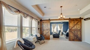 Interior - Gorgeous Cypress Home w/ Patio & Spacious Yard! (Hockley)