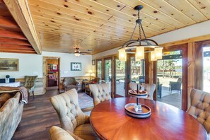 House (3 Bedrooms) | Interior