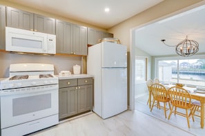Interior - Waterfront Mystic Island Home w/ Boat Dock! (Tuckerton)