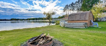 Northern Michigan Vacation Rental on Crooked Lake!