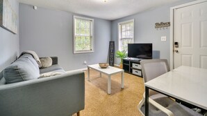 House (3 Bedrooms) | Living area | TV, fireplace - Charming Lexington Home - 2 Mi to Downtown! (Lexington)