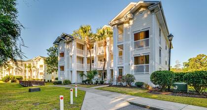 Myrtle Beach Condo w/ Balcony: Golf Course On-site