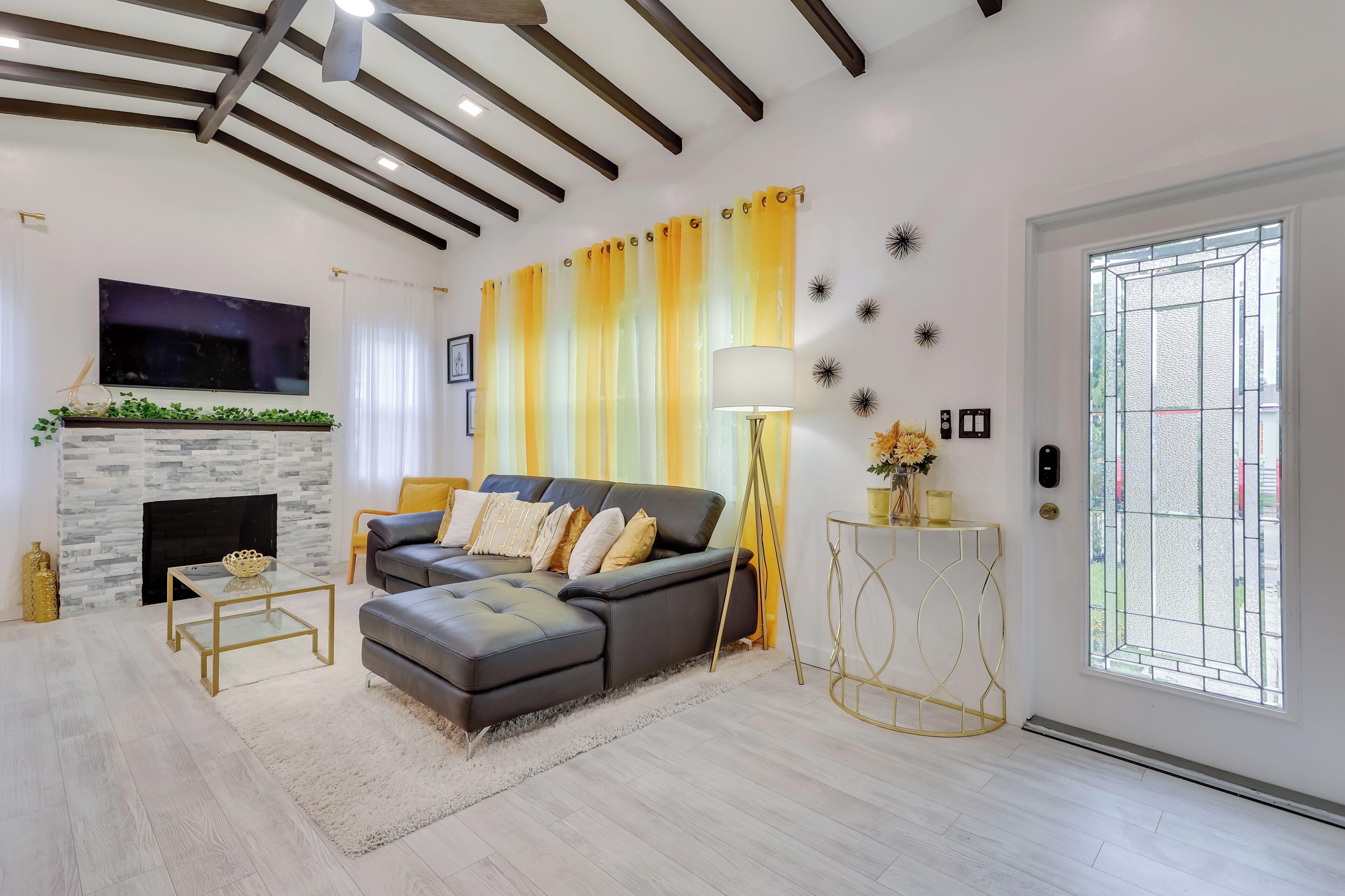 House (3 Bedrooms) | Front of property