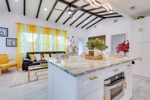 Stylish Miami Home: 2 Mi to Intracoastal Waterway!