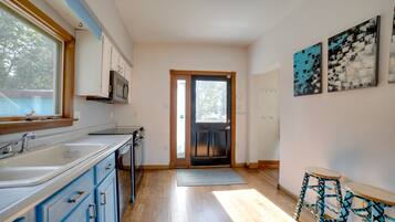 Microwave, oven, stovetop, dishwasher