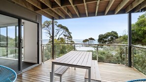 Outdoor dining - Earth Sea Sky - light filled family home (Separation Creek)