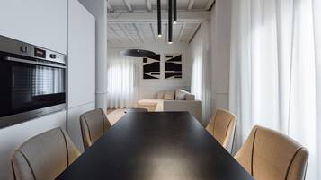 Deluxe Apartment | Private kitchen | Fridge, oven, stovetop, dishwasher