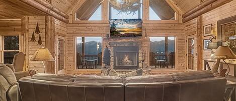 Smart TV y chimenea