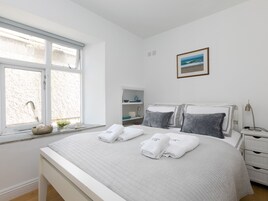 3 habitaciones, decoración personalizada y muebles diferentes 