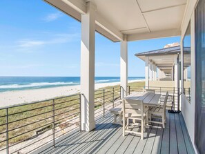 Outdoor dining - Viviana #8 | Luxurious beach home w/ private pool + free seasonal beach service (Pensacola)