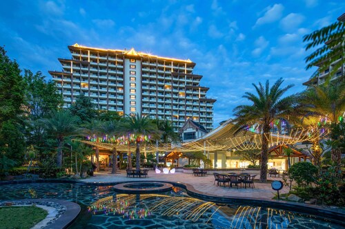 Days Hotel By Wyndham Jinghong Downtown