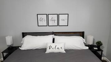 4 habitaciones, tabla de planchar con plancha, wifi y ropa de cama