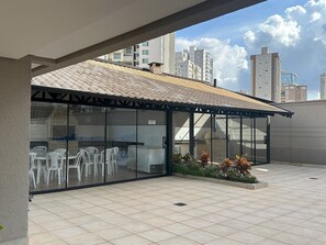 Apartment | Outdoor dining