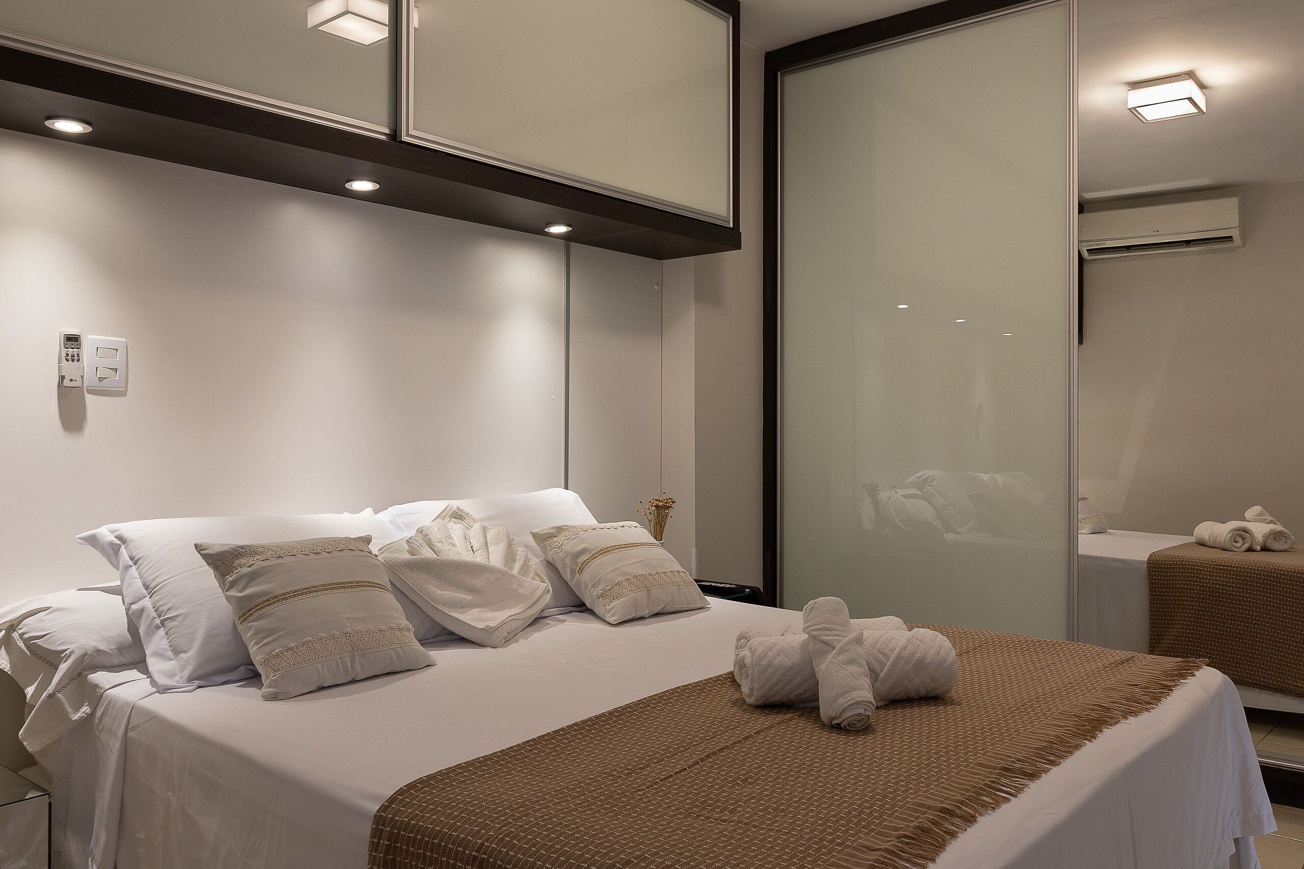 Apartment | 2 bedrooms, blackout drapes, iron/ironing board, free WiFi