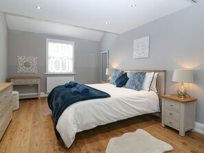 4 kamar tidur dan didekorasi berbeda-beda