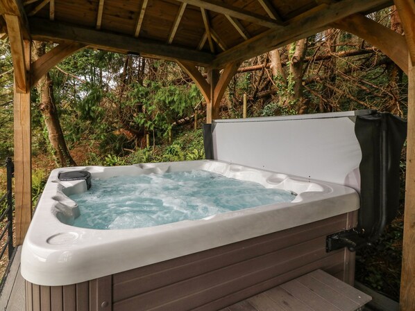 Bañera de hidromasaje exterior