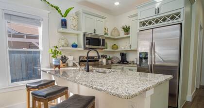 Brand New Craftsman 2br/2ba Home in Denver Heights