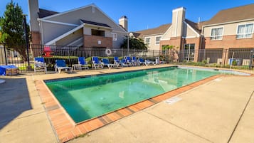 Piscina stagionale all'aperto