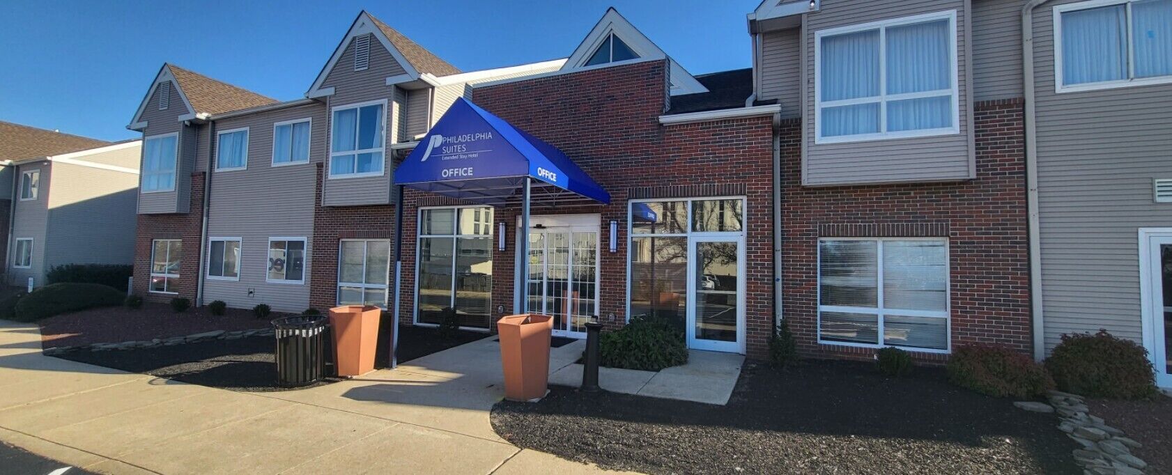 ด้านหน้าที่พัก