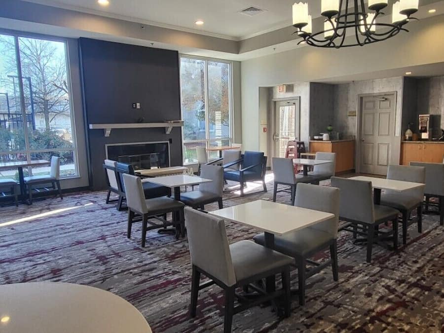 Free daily continental breakfast