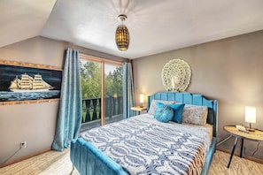 4 chambres, fer et planche à repasser, lit de bébé portatif