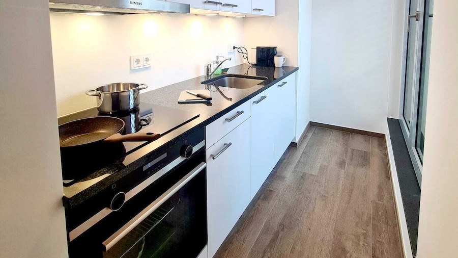 Luxury 1 bedroom with Parking