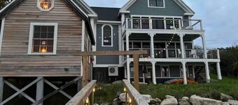 The Sea Eagle - Luxury 5 BR Waterfront Home in Boothbay Harbor with Dock & Sauna