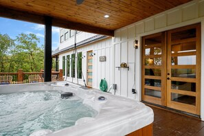 室外 SPA 浴池
