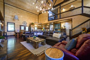 TV, caminetto, videogiochi