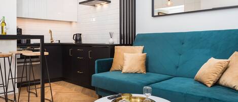 Family Apartment | 1 bedroom, iron/ironing board, travel crib, free WiFi