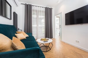 Family Apartment | 1 bedroom, iron/ironing board, travel crib, free WiFi - City of the Kings-Bacalar Apartment (Kraków)