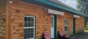 3 bed/2 bath riverside cabin