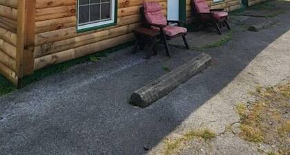 3 bed/2 bath riverside cabin
