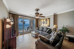 Smart TV - Ocean Reef 809, Heated Indoor & Outdoor Pools, Hot Tub, FREE Daily Golf & Tix (Panama City Beach)