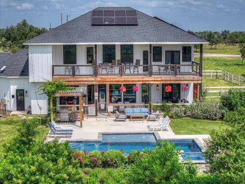 211 Garrison Rd · The Heavy Pour w/Pool & Hot-tub