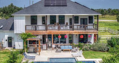 211 Garrison Rd · The Heavy Pour w/Pool & Hot-tub