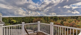 66 North Shore Blvd - Pet-Friendly 4BR, Steps to Private Beach, Water Views