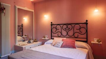 8 Schlafzimmer, Bügeleisen/Bügelbrett, WLAN, Bettwäsche