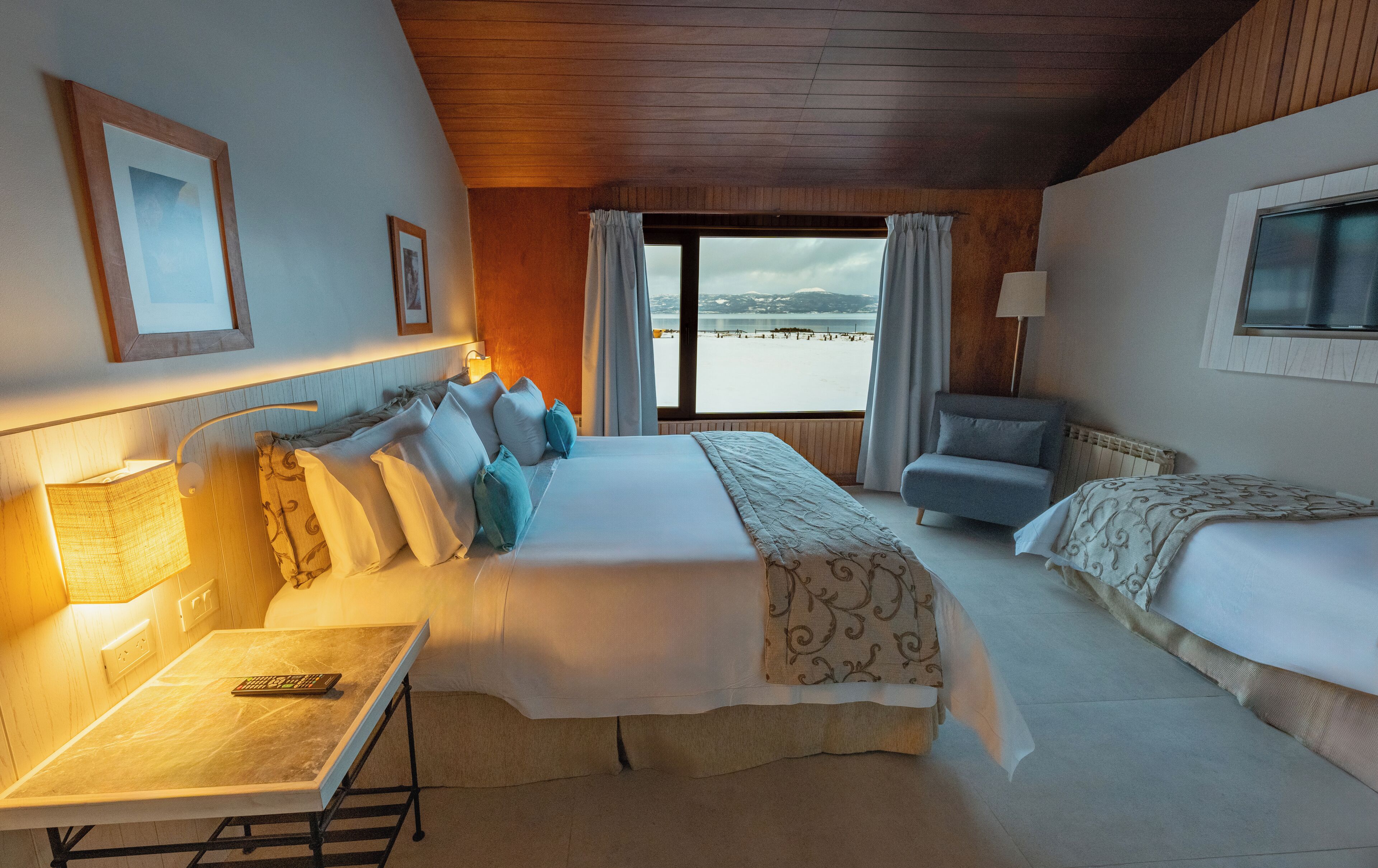 高级三人房, 海景 | 迷你吧、免费 WiFi、床单