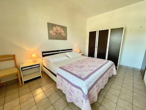 Apartment, 2 Bedrooms, Balcony, Ocean View | 3 bedrooms