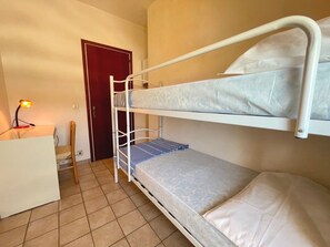 Apartment, 2 Bedrooms, Balcony, Ocean View | 3 bedrooms