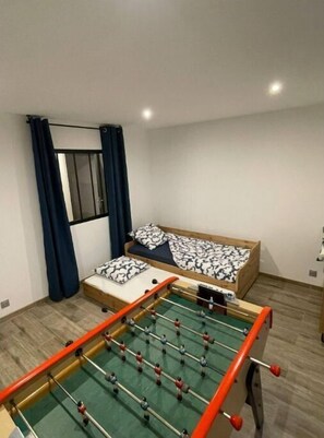 4 chambres, lit parapluie, Wi-Fi gratuit, draps fournis