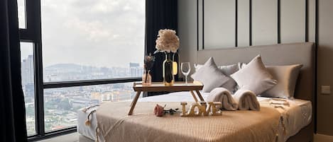 Luxury Suite, 2 Bedrooms, City View | Egyptian cotton sheets, premium bedding, desk, soundproofing