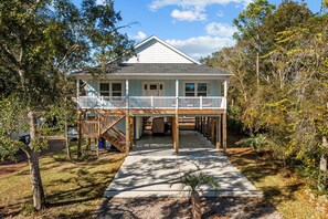 Exterior - A Shore Escape! (Oak Island)