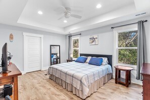 3 bedrooms, free WiFi, bed sheets - A Shore Escape! (Oak Island)