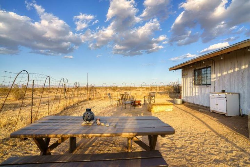 屋外ダイニングエリア