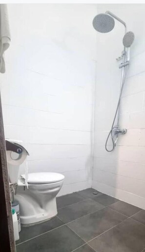Bathroom - 6. Résidence Comme à la Maison (Abidjan)