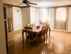 Dining - Large gated house in Port-au-Prince Haiti
(Port-au-Prince)