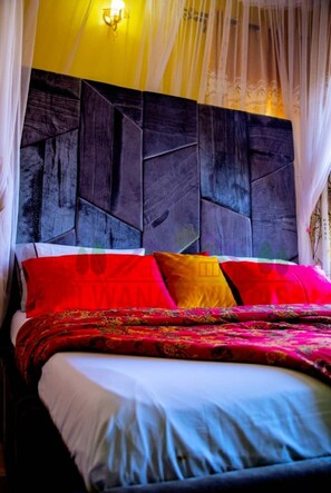 Standard-huoneisto, 2 makuuhuonetta, parveke, järvinäköala | Allergiatestatut vuodevaatteet, työpöytä