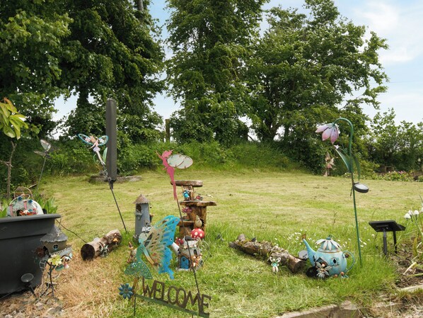 Property grounds - Little Malory (Launceston)